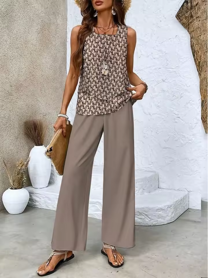 Conjunto de dos piezas con top y pantalón combinado