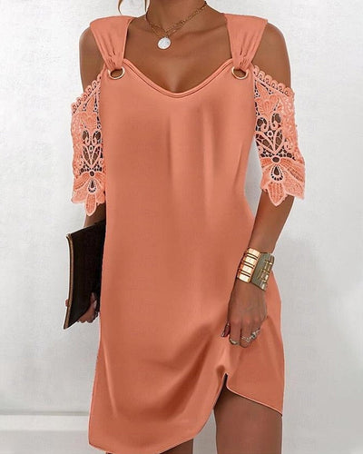 Vestido con estilos y estampados elegantes