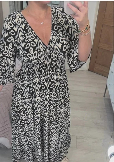 Vestido floral con escote en V