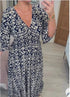 Vestido floral con escote en V