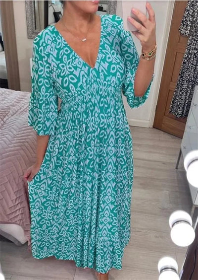 Vestido floral con escote en V