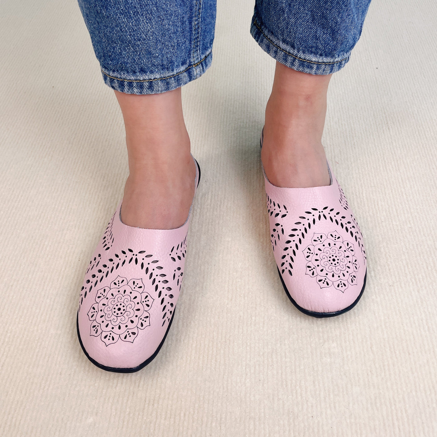 Zapatillas casuales caladas combinables