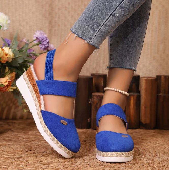 Sandalias joya baja, cerradas en la punta y con tiras