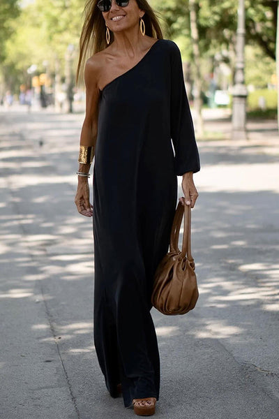 Vestido maxi asimétrico de un solo hombro llamativo