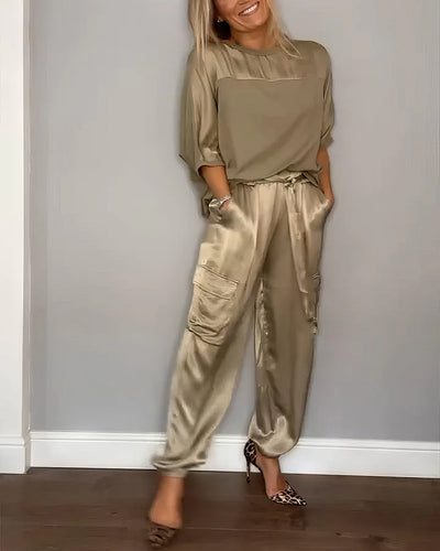Conjunto de Satén Elegante de Dos Piezas con Blusa y Pantalón