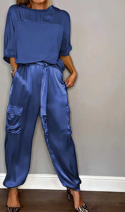 Conjunto de Satén Elegante de Dos Piezas con Blusa y Pantalón