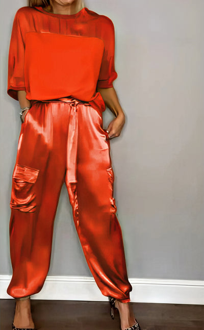 Conjunto de Satén Elegante de Dos Piezas con Blusa y Pantalón