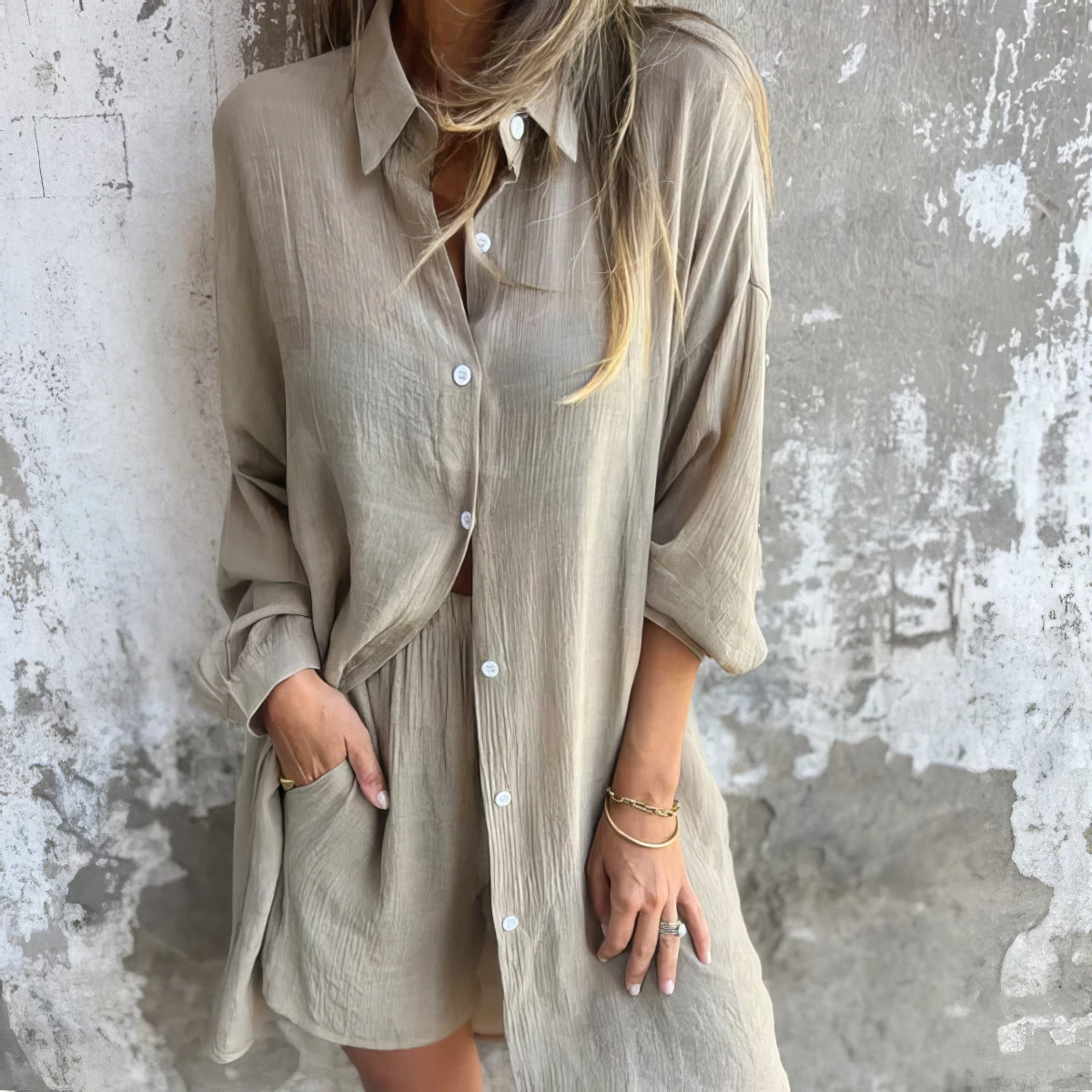 Conjunto casual de dos piezas con mangas largas y pantalones cortos para mujeres