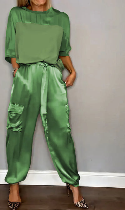 Conjunto de Satén Elegante de Dos Piezas con Blusa y Pantalón